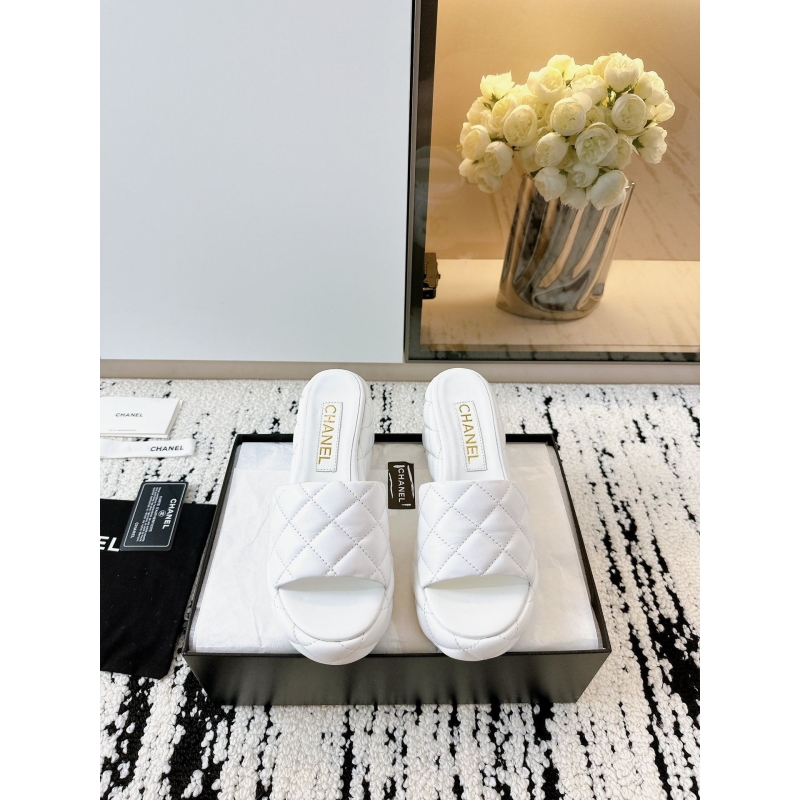 Ch*el slippers